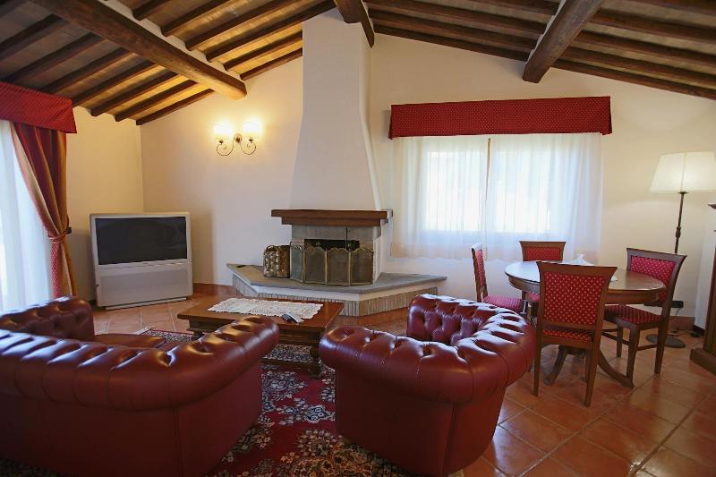 Hotel Ristorante Al Brunello Di Монтальчино Экстерьер фото