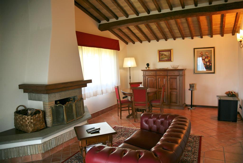 Hotel Ristorante Al Brunello Di Монтальчино Экстерьер фото